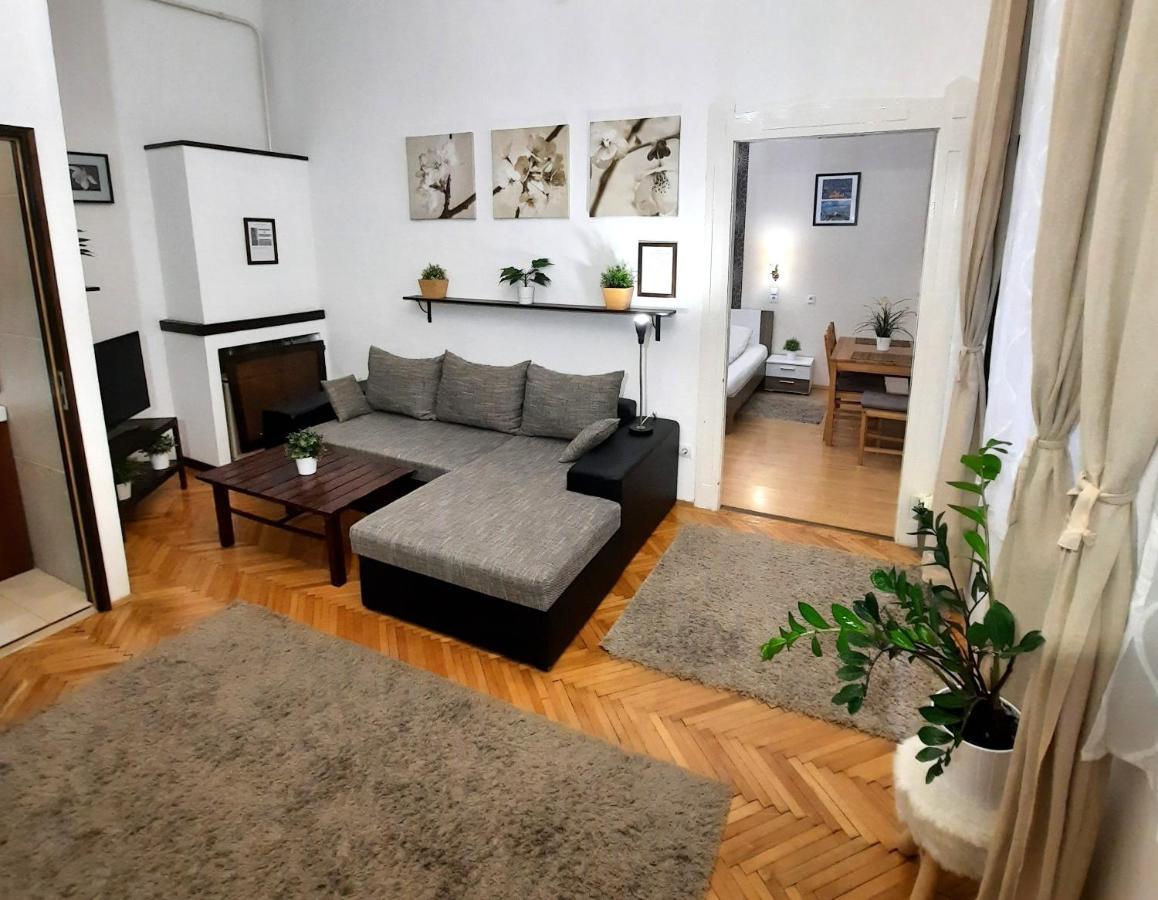 Central Gold Apartment ブダペスト エクステリア 写真