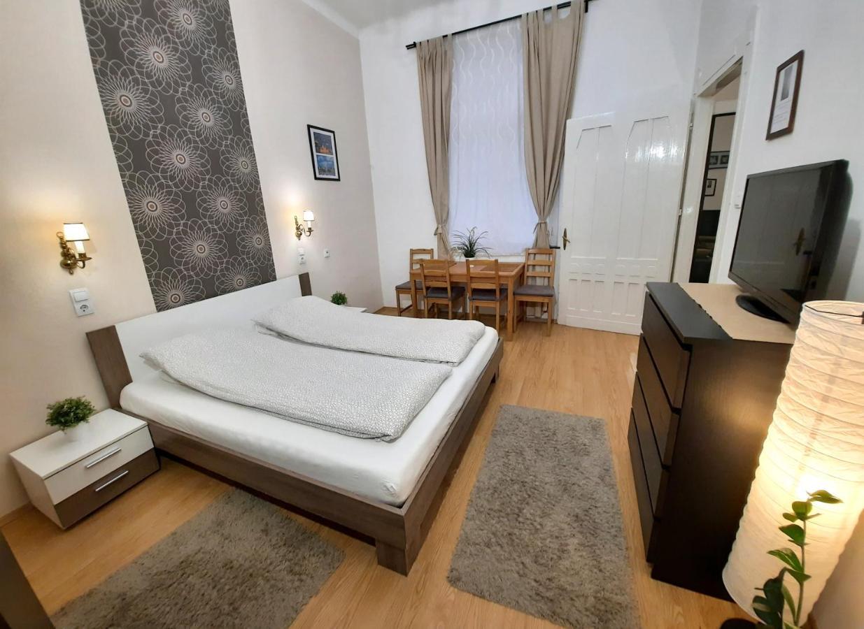 Central Gold Apartment ブダペスト エクステリア 写真