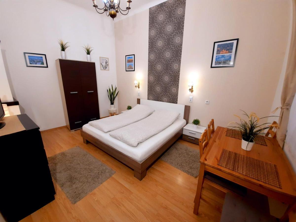 Central Gold Apartment ブダペスト エクステリア 写真