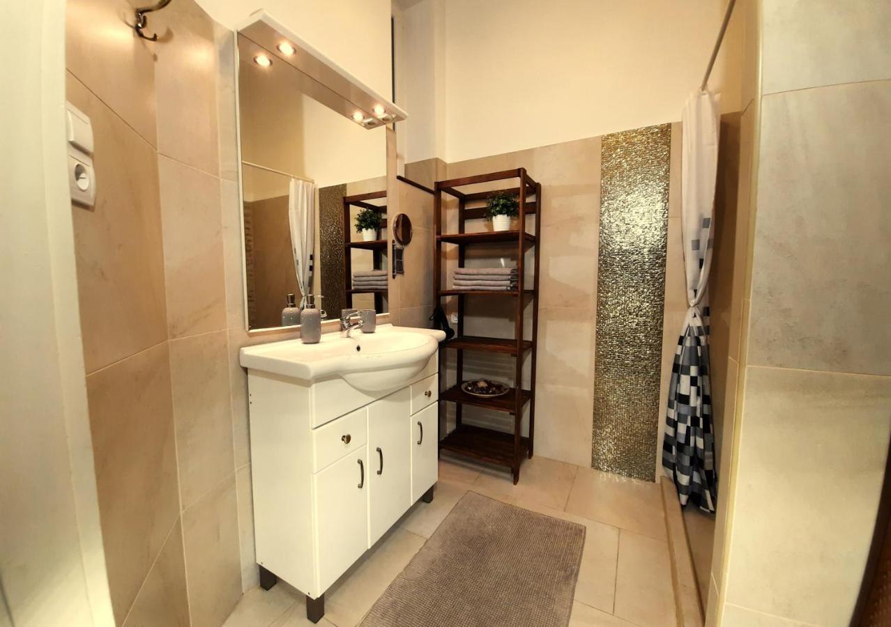 Central Gold Apartment ブダペスト エクステリア 写真